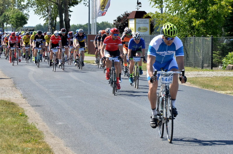 Kolarze na szosach pojezierza (zdjęcia)