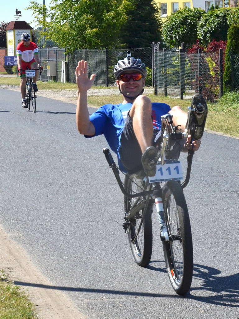 Kolarze na szosach pojezierza (zdjęcia)