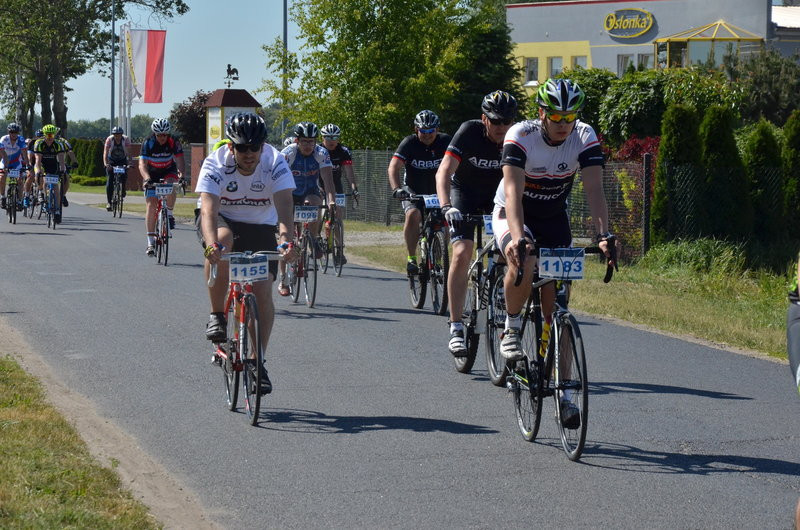 Kolarze na szosach pojezierza (zdjęcia)
