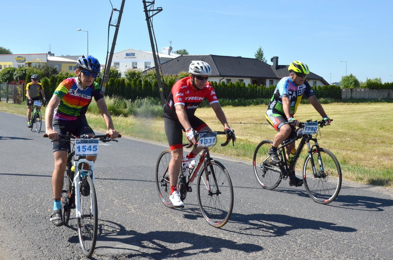 Kolarze na szosach pojezierza (zdjęcia)