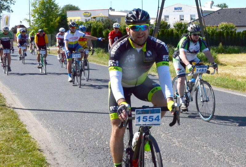 Kolarze na szosach pojezierza (zdjęcia)