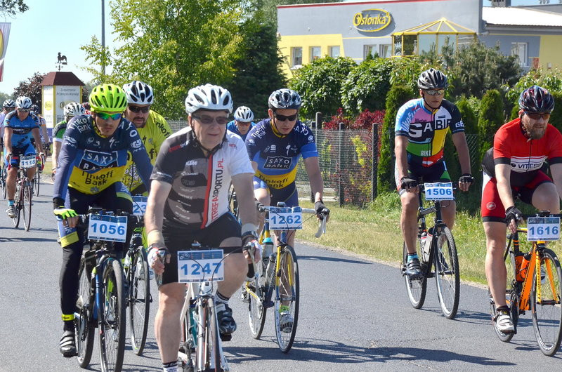 Kolarze na szosach pojezierza (zdjęcia)