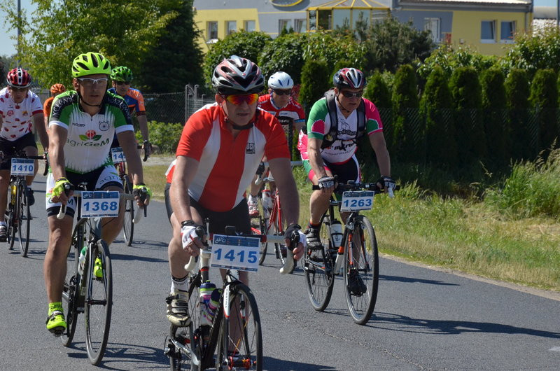 Kolarze na szosach pojezierza (zdjęcia)