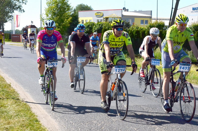 Kolarze na szosach pojezierza (zdjęcia)