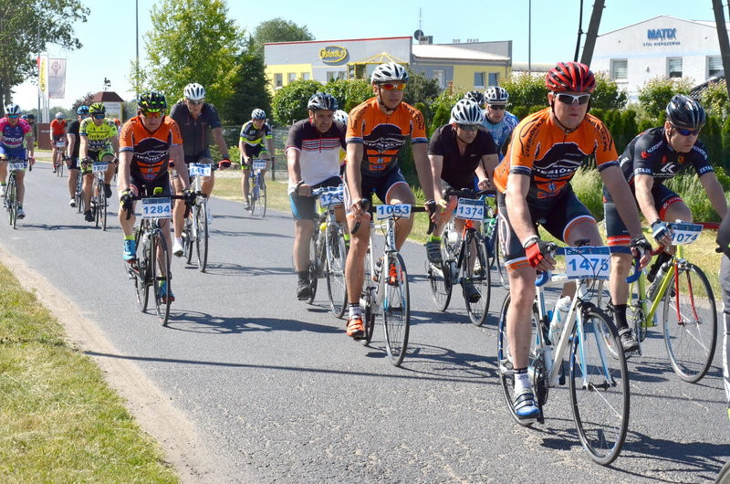 Kolarze na szosach pojezierza (zdjęcia)