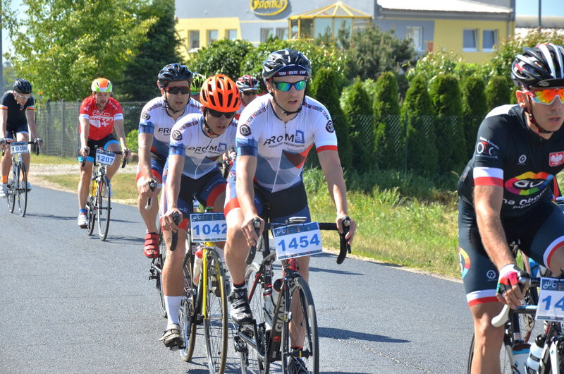 Kolarze na szosach pojezierza (zdjęcia)