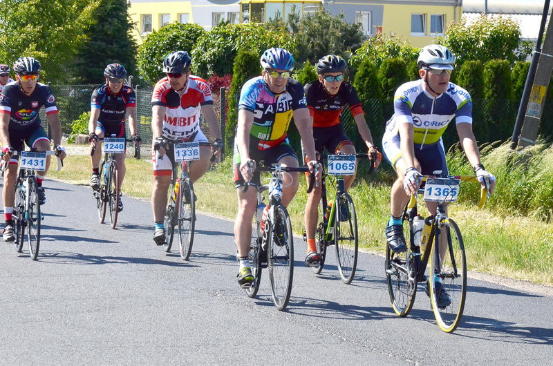 Kolarze na szosach pojezierza (zdjęcia)