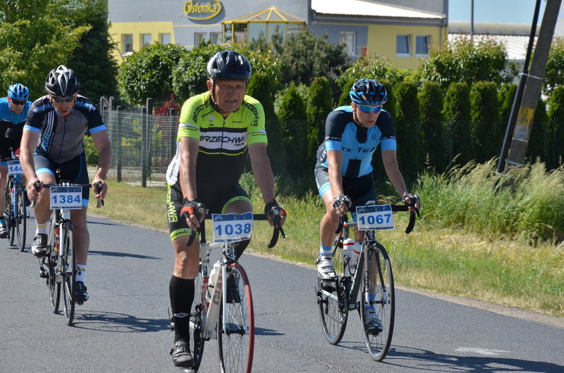 Kolarze na szosach pojezierza (zdjęcia)