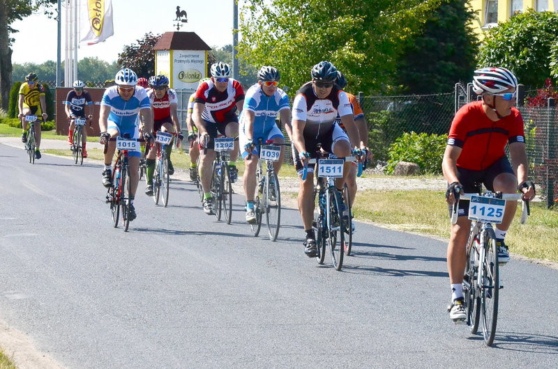 Kolarze na szosach pojezierza (zdjęcia)
