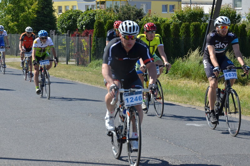 Kolarze na szosach pojezierza (zdjęcia)