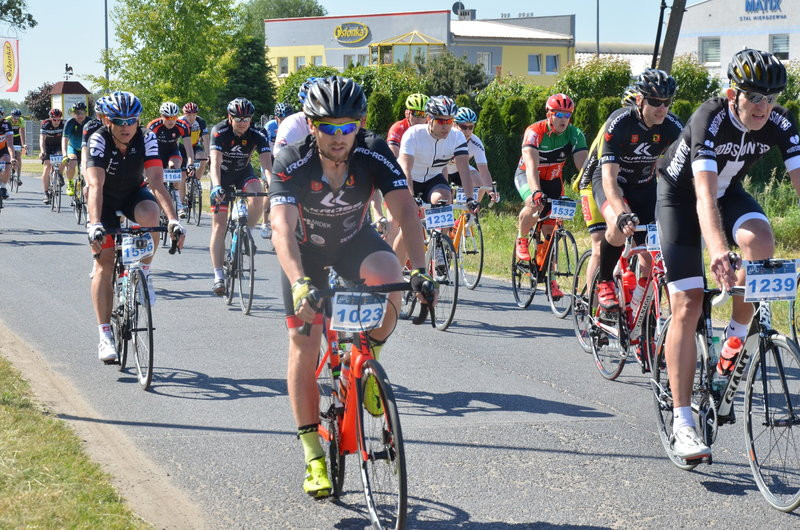 Kolarze na szosach pojezierza (zdjęcia)