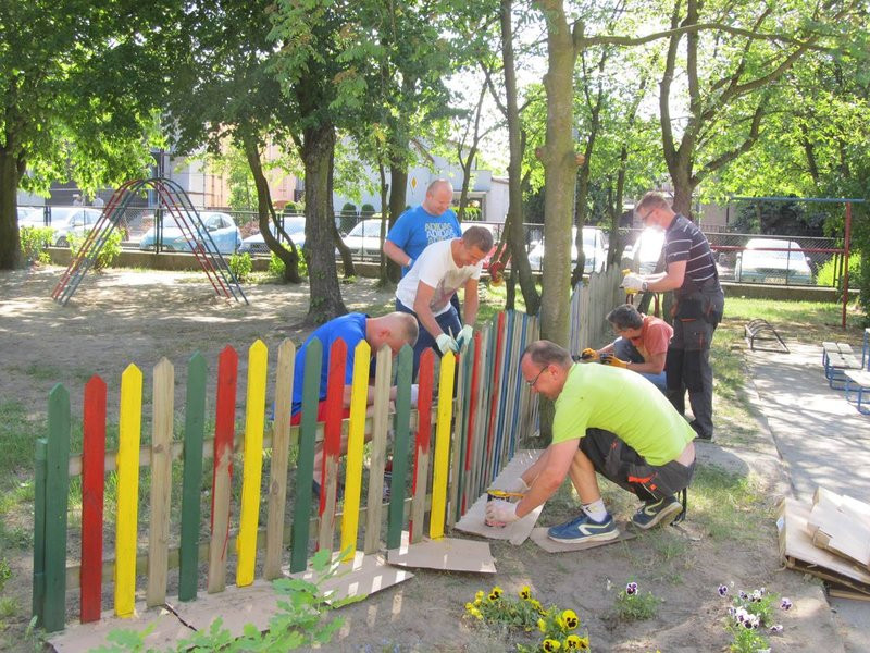 W czynie społecznym dla przedszkola (zdjęcia)
