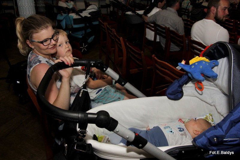 Uroczyście wręczono becikowe (zdjęcia)