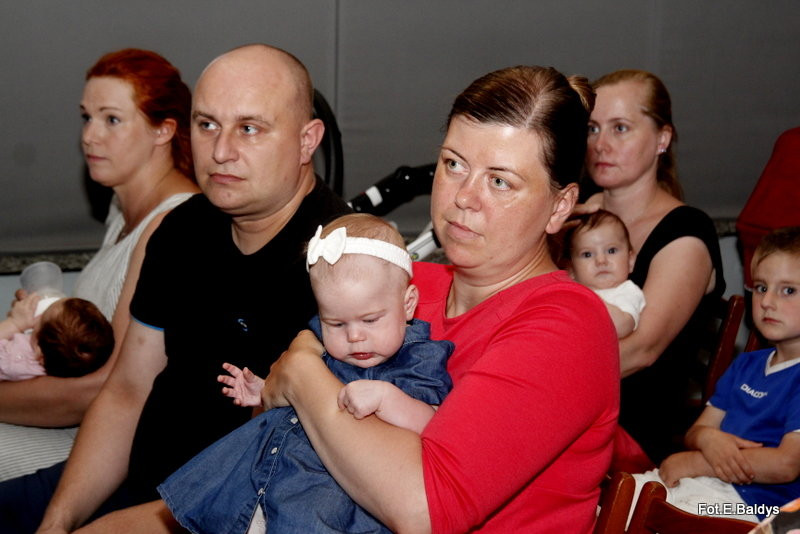 Uroczyście wręczono becikowe (zdjęcia)