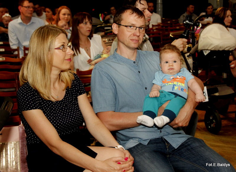 Uroczyście wręczono becikowe (zdjęcia)