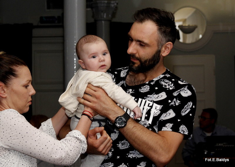 Uroczyście wręczono becikowe (zdjęcia)