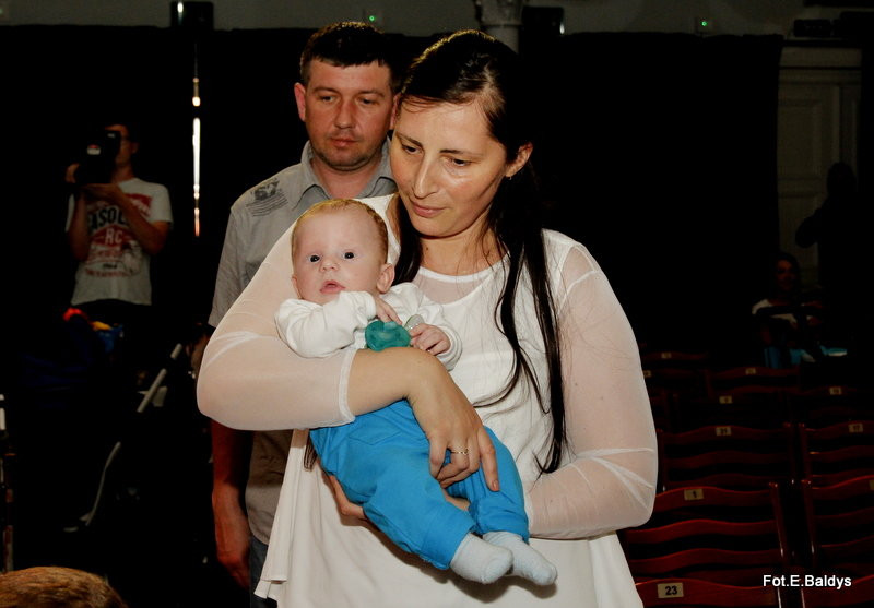 Uroczyście wręczono becikowe (zdjęcia)