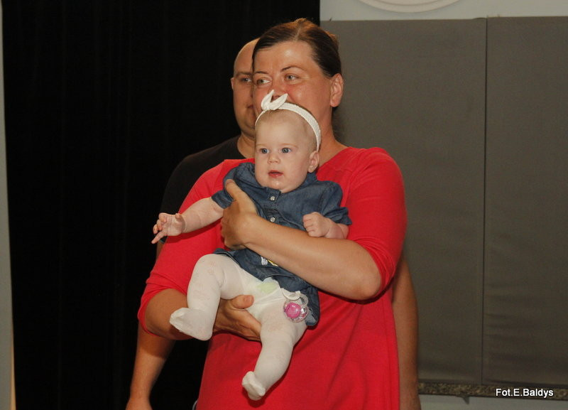 Uroczyście wręczono becikowe (zdjęcia)