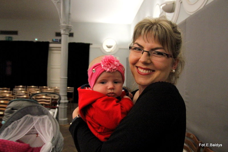 Uroczyście wręczono becikowe (zdjęcia)