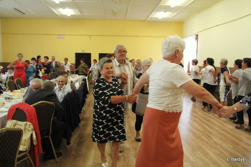 W Belęcinie seniorzy świętowali Dzień Matki i Ojca (zdjęcia)