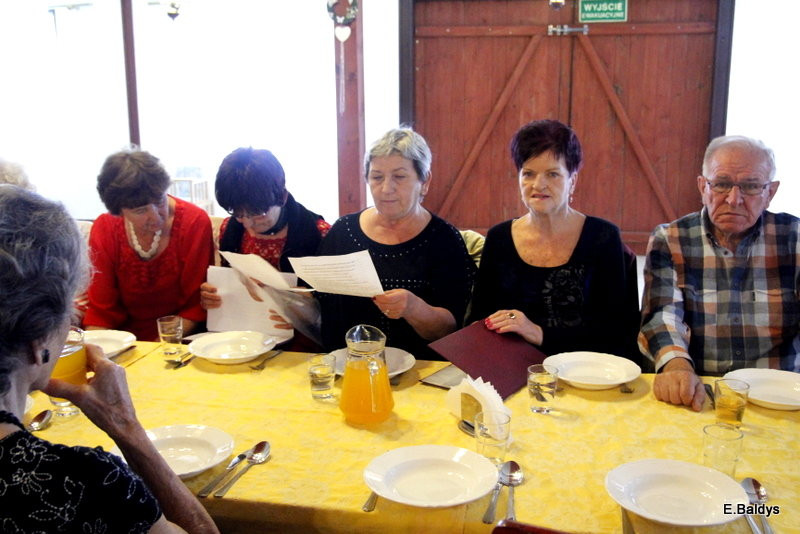 Biesiadą zakończył Rok Akademicki UTW w Lesznie(zdjęcia)