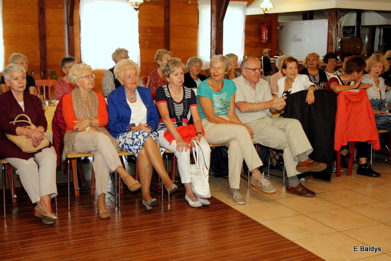 Biesiadą zakończył Rok Akademicki UTW w Lesznie(zdjęcia)