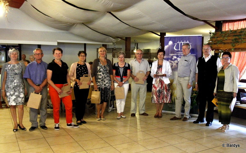 Biesiadą zakończył Rok Akademicki UTW w Lesznie(zdjęcia)