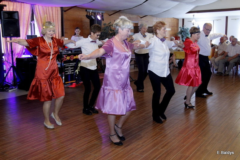 Biesiadą zakończył Rok Akademicki UTW w Lesznie(zdjęcia)