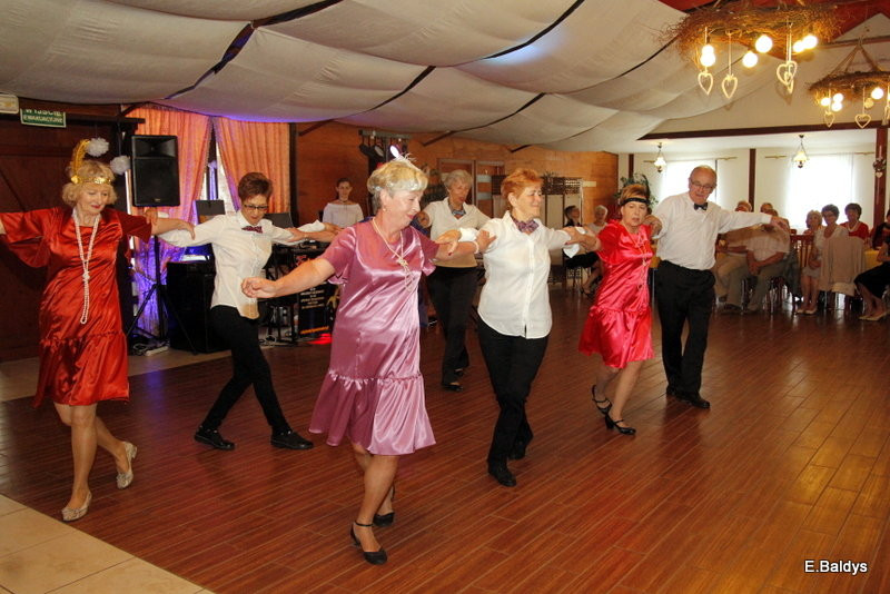 Biesiadą zakończył Rok Akademicki UTW w Lesznie(zdjęcia)