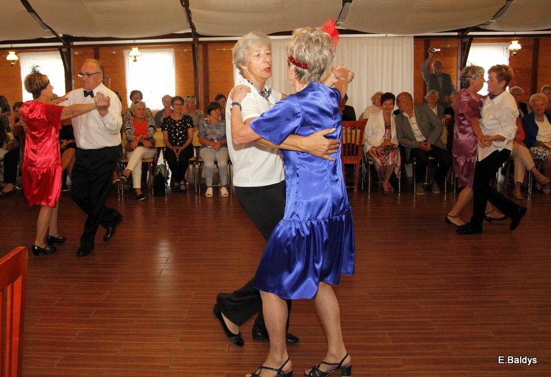 Biesiadą zakończył Rok Akademicki UTW w Lesznie(zdjęcia)