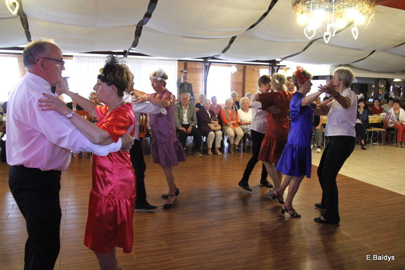 Biesiadą zakończył Rok Akademicki UTW w Lesznie(zdjęcia)