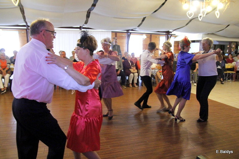 Biesiadą zakończył Rok Akademicki UTW w Lesznie(zdjęcia)