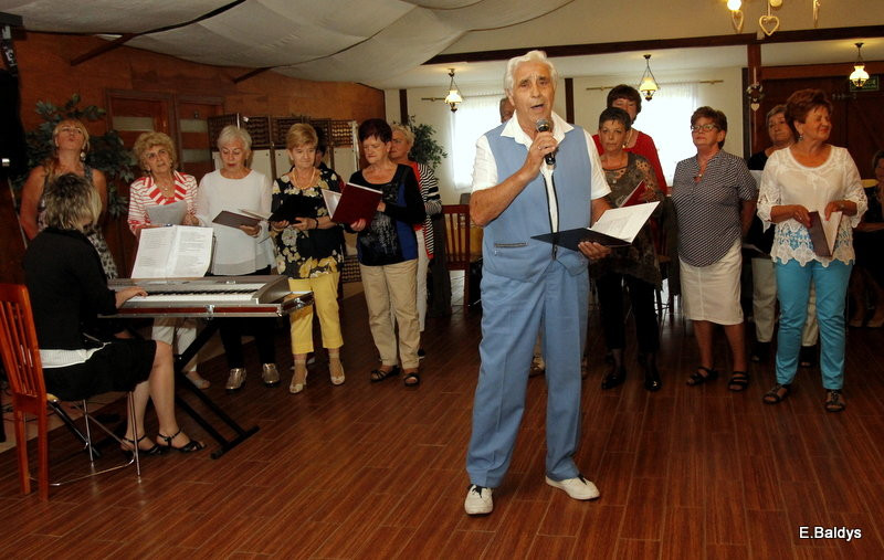 Biesiadą zakończył Rok Akademicki UTW w Lesznie(zdjęcia)