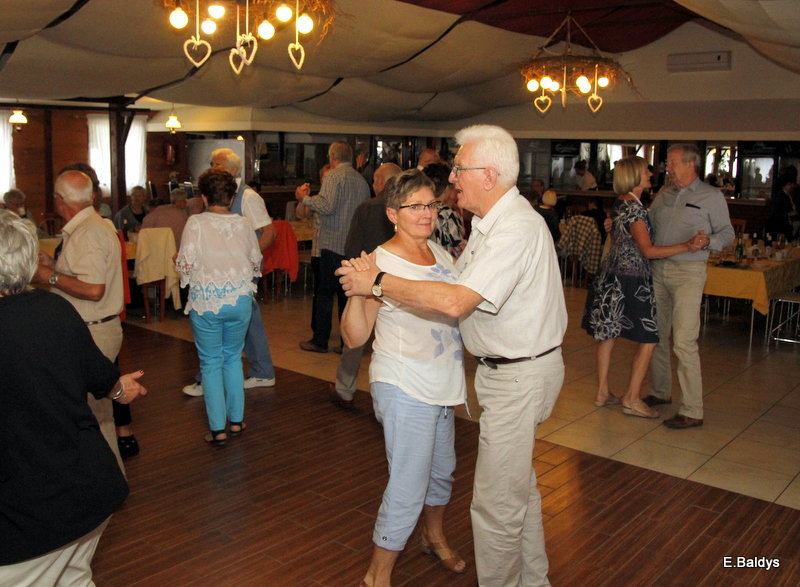 Biesiadą zakończył Rok Akademicki UTW w Lesznie(zdjęcia)