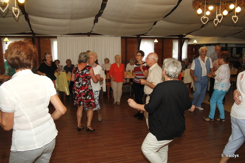 Biesiadą zakończył Rok Akademicki UTW w Lesznie(zdjęcia)