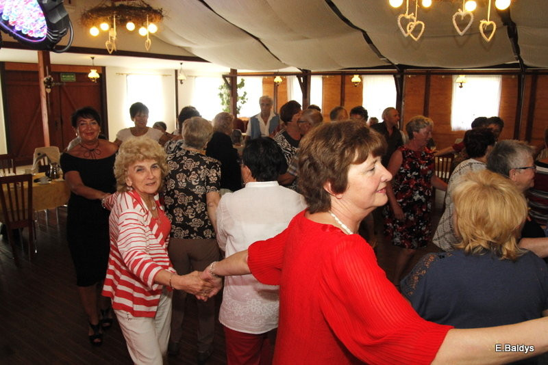 Biesiadą zakończył Rok Akademicki UTW w Lesznie(zdjęcia)