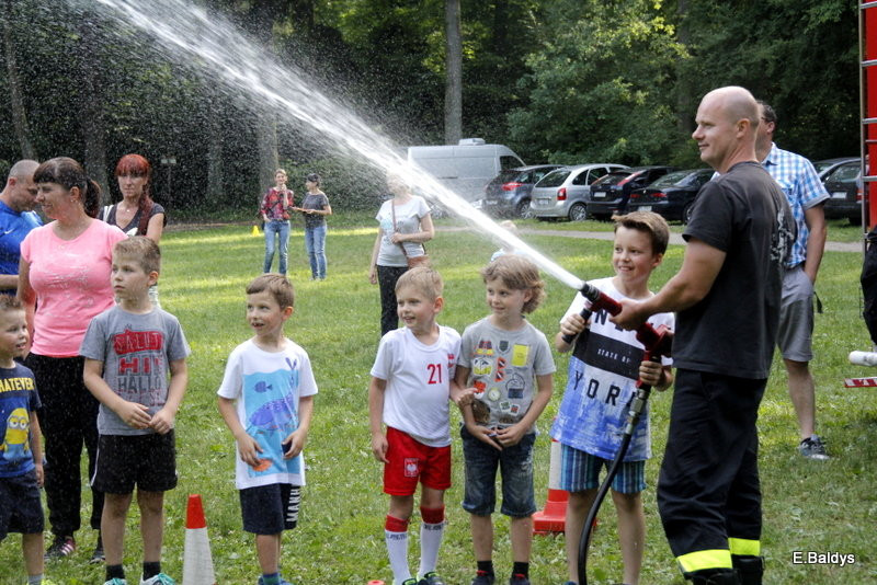 Na festynie pożegnały się z PM 18 (zdjęcia)