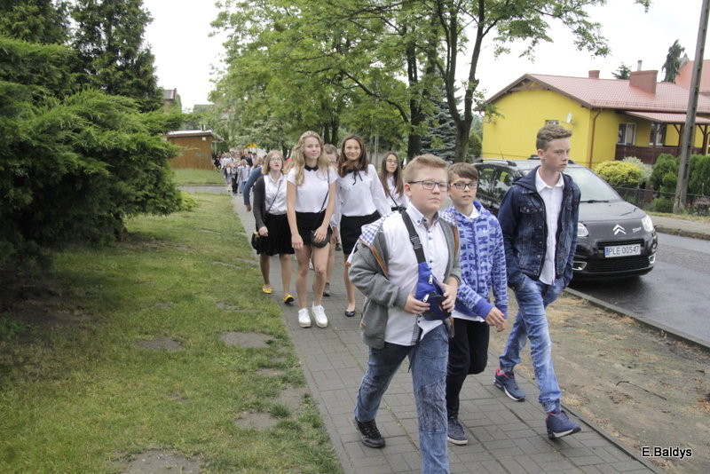 Zakończyli naukę w Zespole Szkół w Osiecznej (zdjęcia)