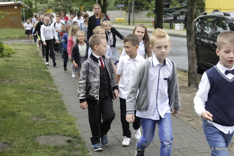 Zakończyli naukę w Zespole Szkół w Osiecznej (zdjęcia)