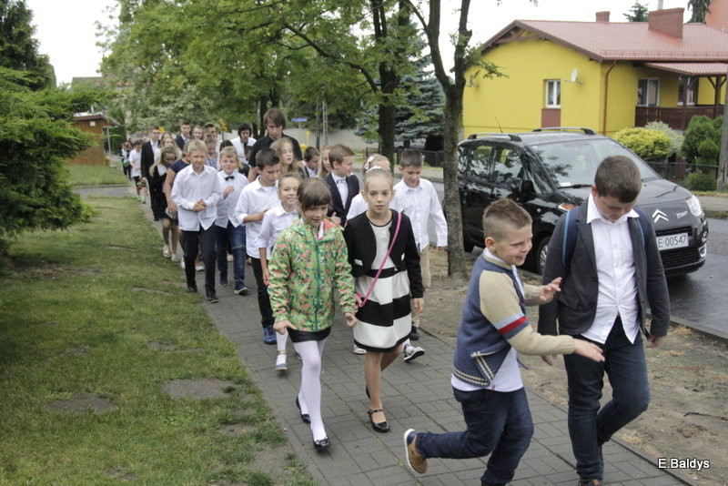 Zakończyli naukę w Zespole Szkół w Osiecznej (zdjęcia)