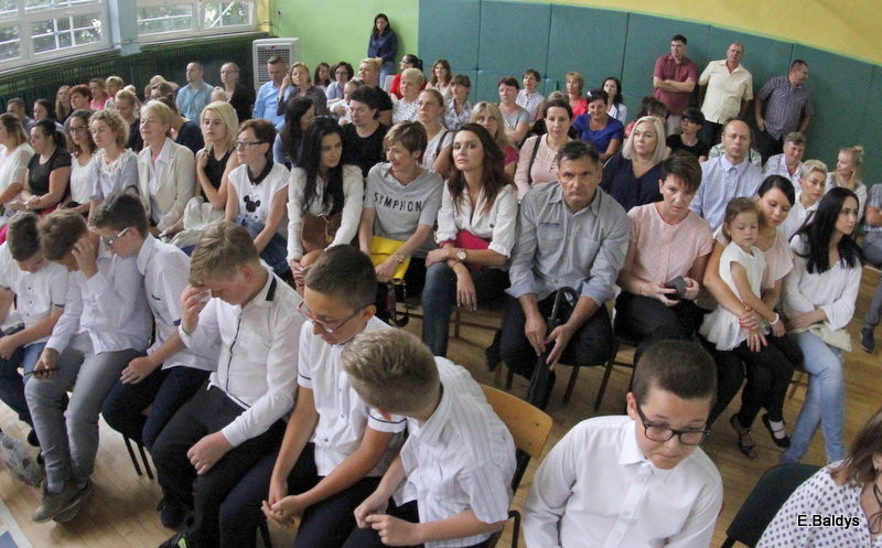 Zakończyli naukę w Zespole Szkół w Osiecznej (zdjęcia)
