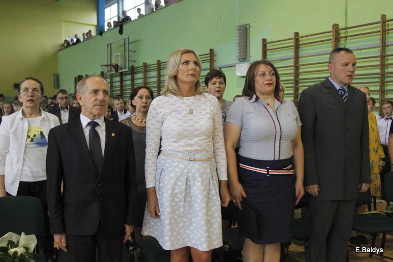 Zakończyli naukę w Zespole Szkół w Osiecznej (zdjęcia)