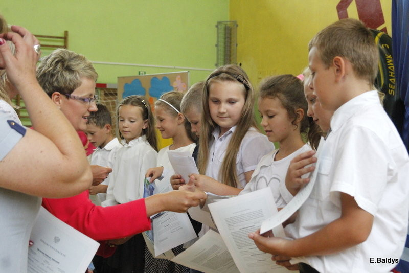 Zakończyli naukę w Zespole Szkół w Osiecznej (zdjęcia)