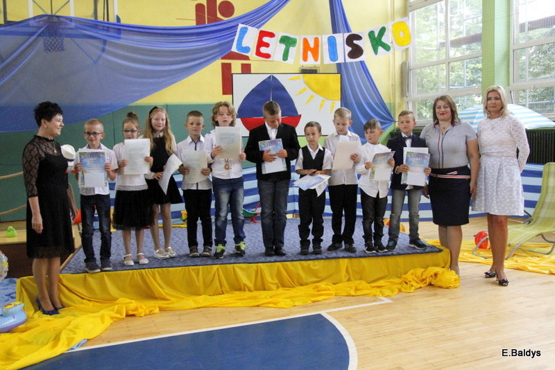 Zakończyli naukę w Zespole Szkół w Osiecznej (zdjęcia)