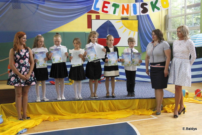 Zakończyli naukę w Zespole Szkół w Osiecznej (zdjęcia)