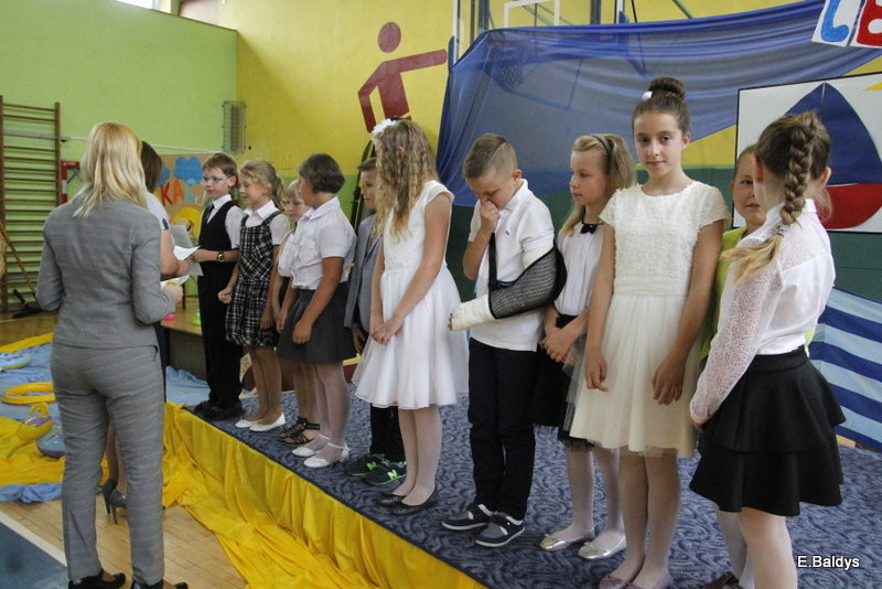 Zakończyli naukę w Zespole Szkół w Osiecznej (zdjęcia)