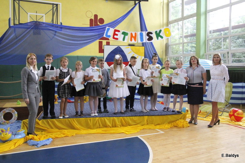 Zakończyli naukę w Zespole Szkół w Osiecznej (zdjęcia)