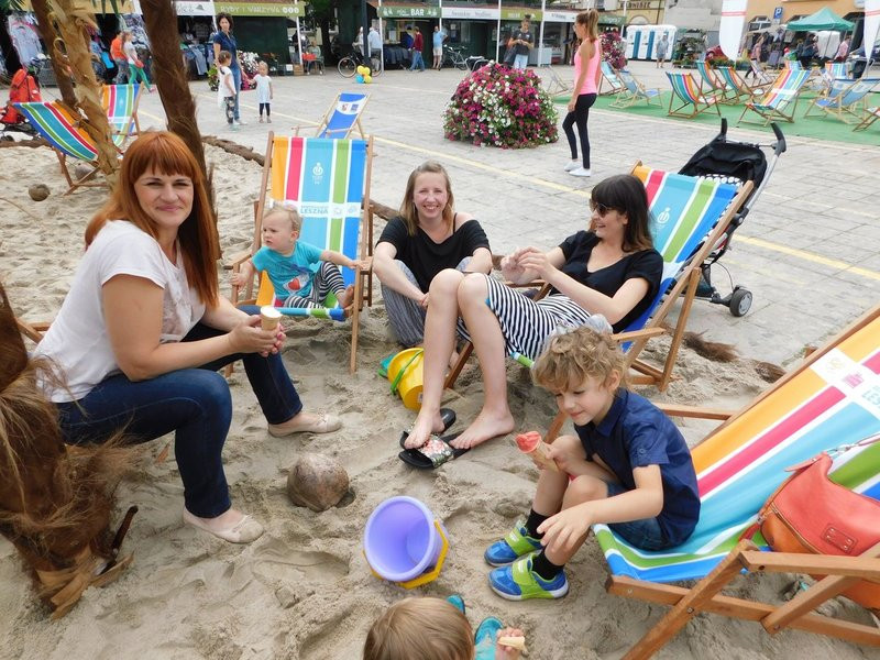 Palmy i piasek na Nowym Rynku (zdjęcia)