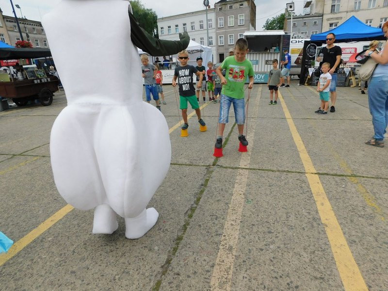 Palmy i piasek na Nowym Rynku (zdjęcia)