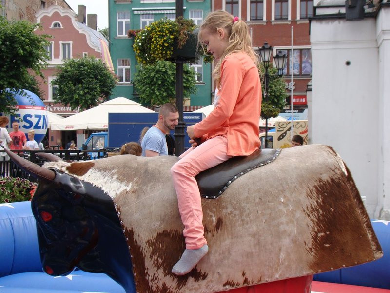 Rynek tętniący życiem (kilka zdjęć)